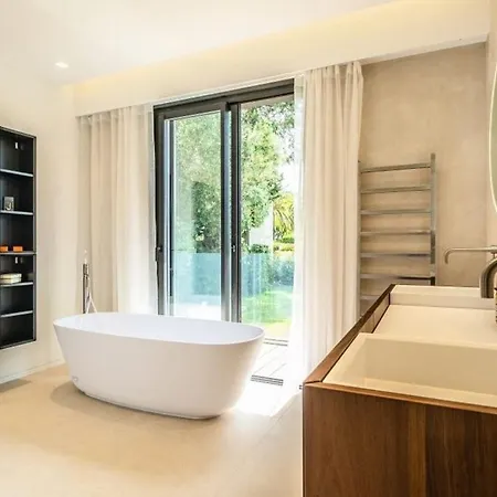 Ferienhaus With Private Pool For 14 People