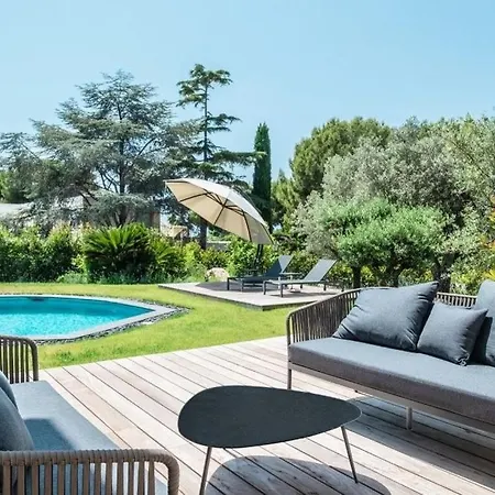 With Private Pool For 14 People Loyola